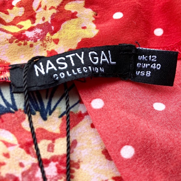 NASTY GAL Ready Steady Grow Floral Polka Dot Short - Picture 9 of 9